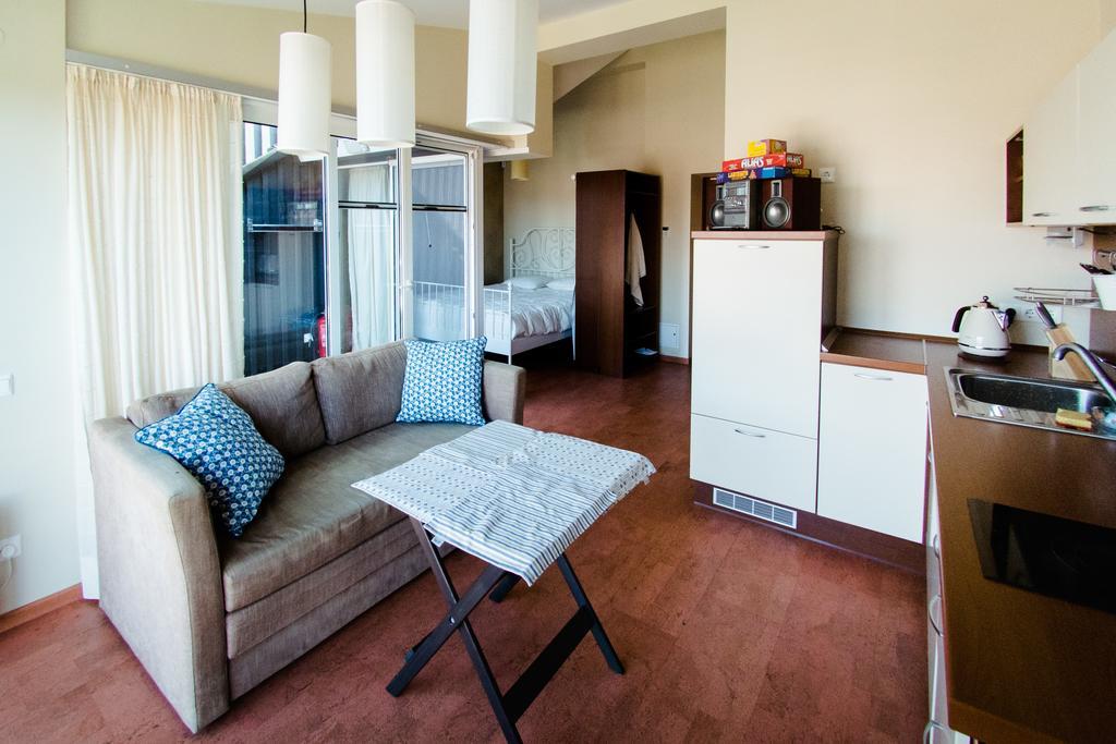 Lapes Namai Apartment Pervalka Bagian luar foto